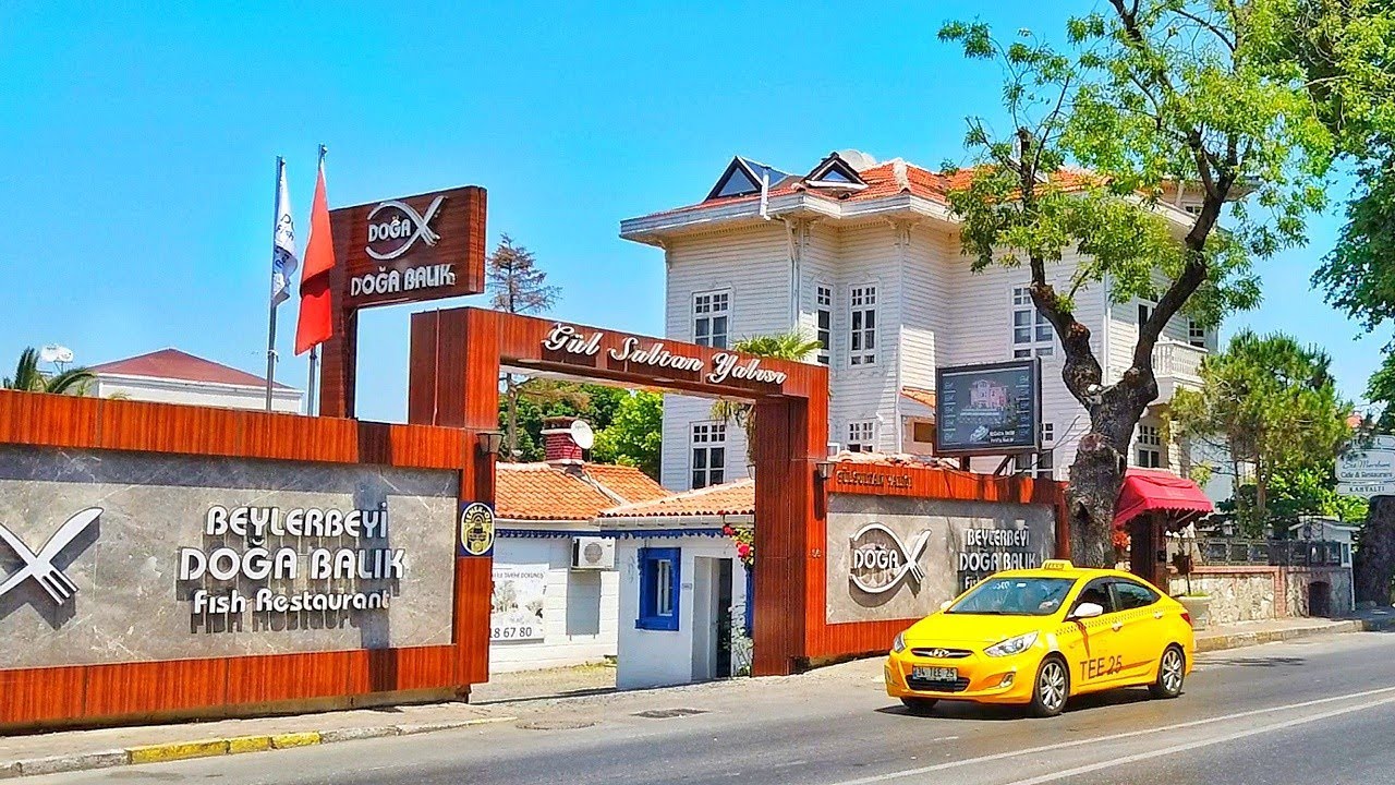 Bosphorus Istanbul Walk from Beylerbeyi to Çengelköy | Istanbul Walking Tour 2019