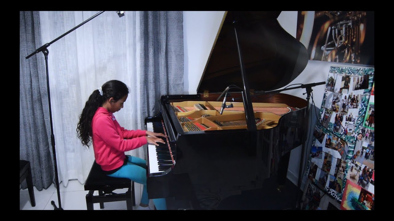 KAWAI GL 10 by Tiana Dups Ran (ballad, jazz, .....) & Irina (classical music demo)