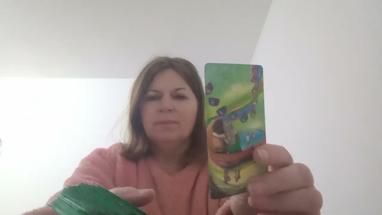Acum 3 minute! A realizat ca este indragostit de tine si ca vrea sa faca ceva in privinta asta!!
