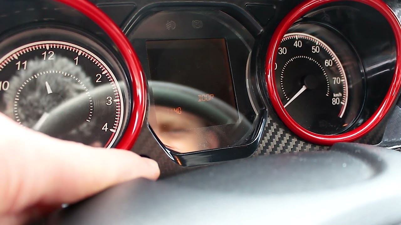 Jak zmienić godzinę w samochodzie Ligier i Microcar