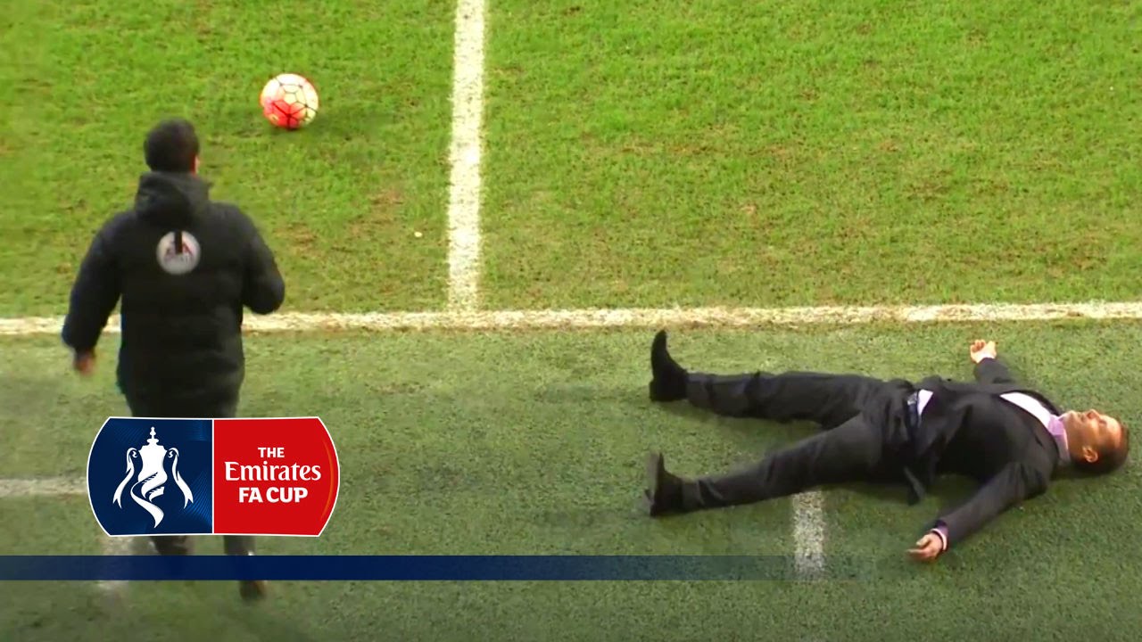 Peterborough manager's funny reaction to burst football | Snapshots