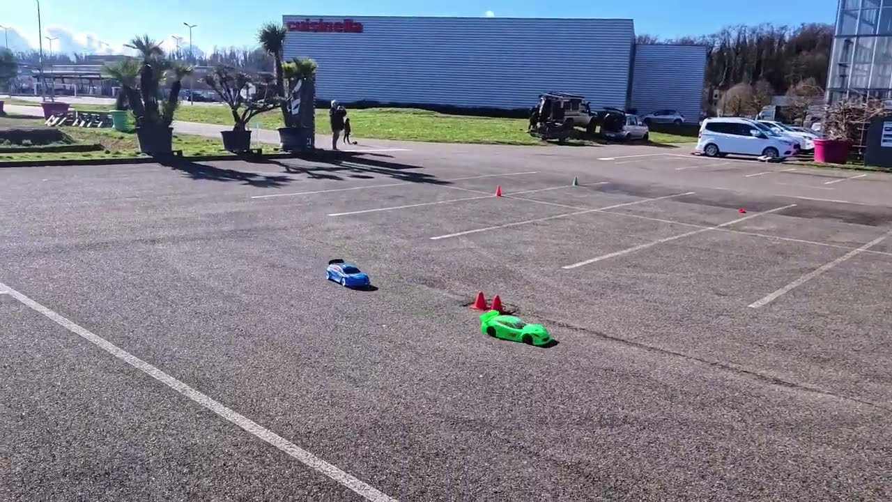micmac sur l'tarmac , y en a même un en fpv au milieu , sa s'pass comme ça chez mac'many  mdr