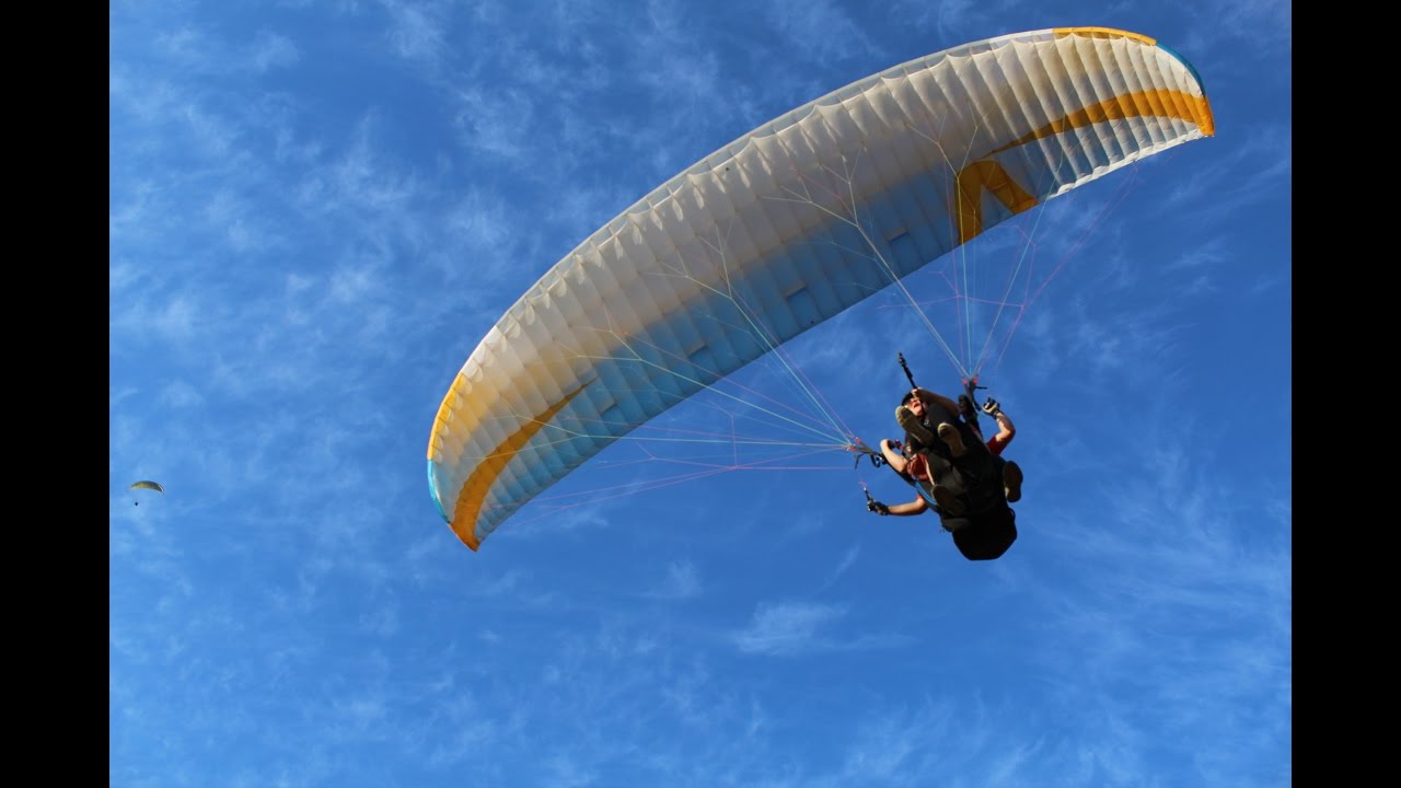 Vuelo en parapente con AdvenTour