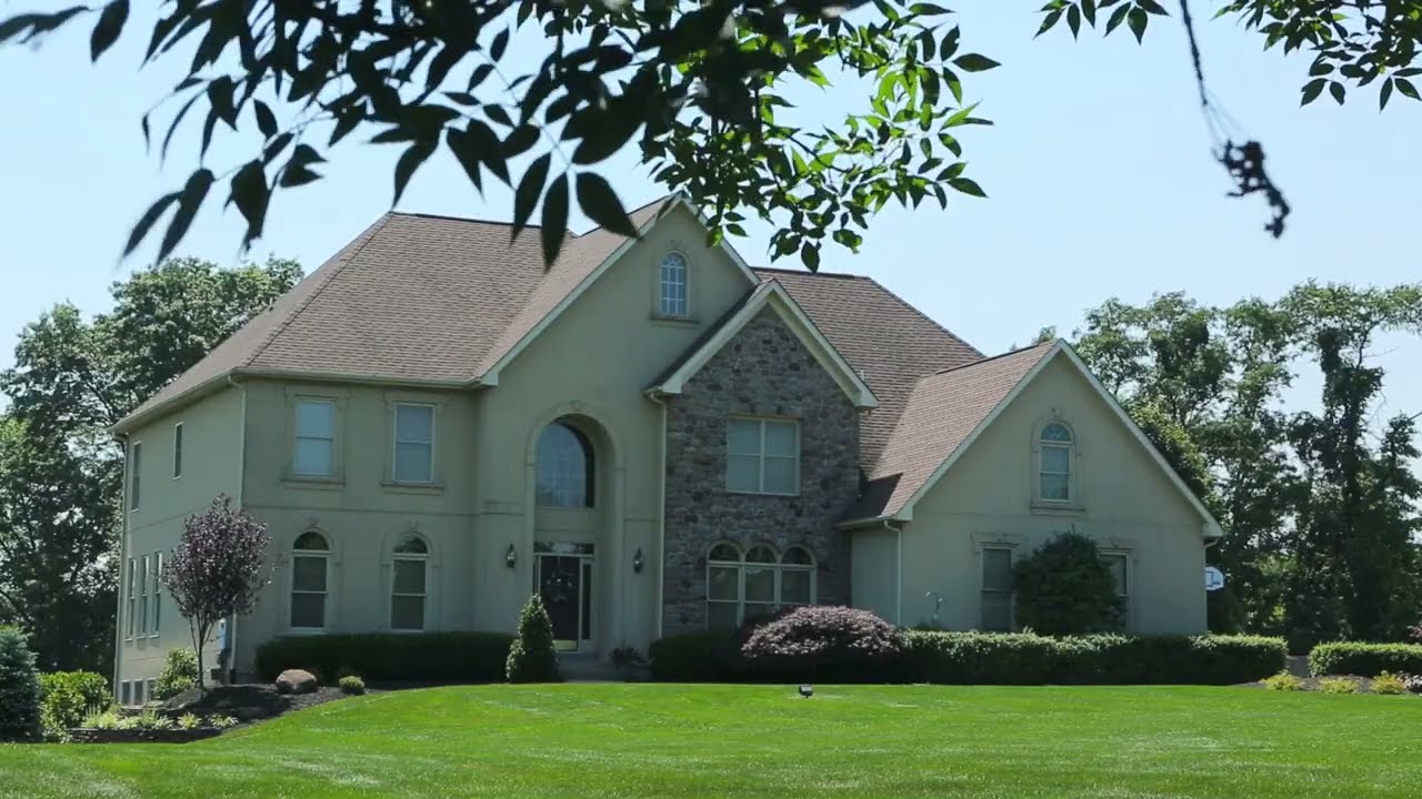 Discover Newtown, PA | The Perfect Blend of Charm and Convenience