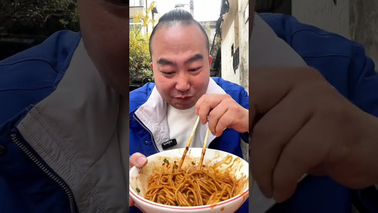 品味热干面，领略鄂风汉韵#打卡街边美食 #人间烟火 #省饭课代表 #热干面 #武汉美食