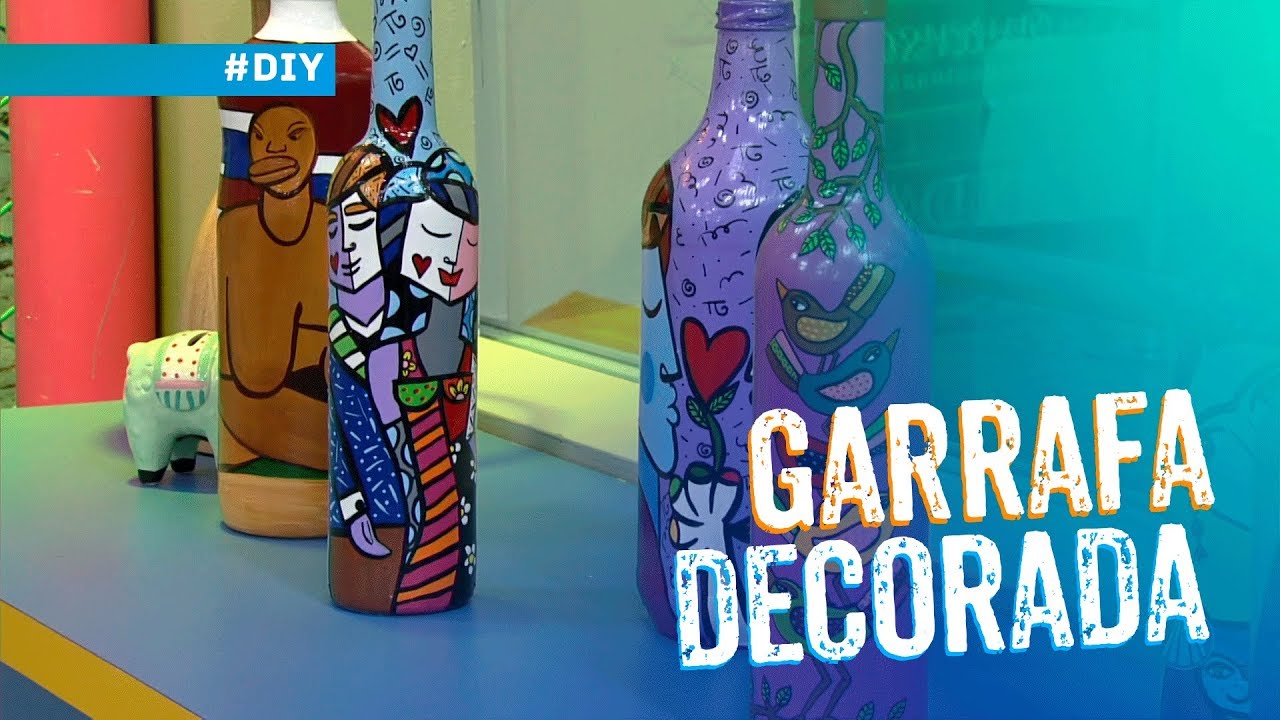Garrafa decorada por Amanda Figueiredo