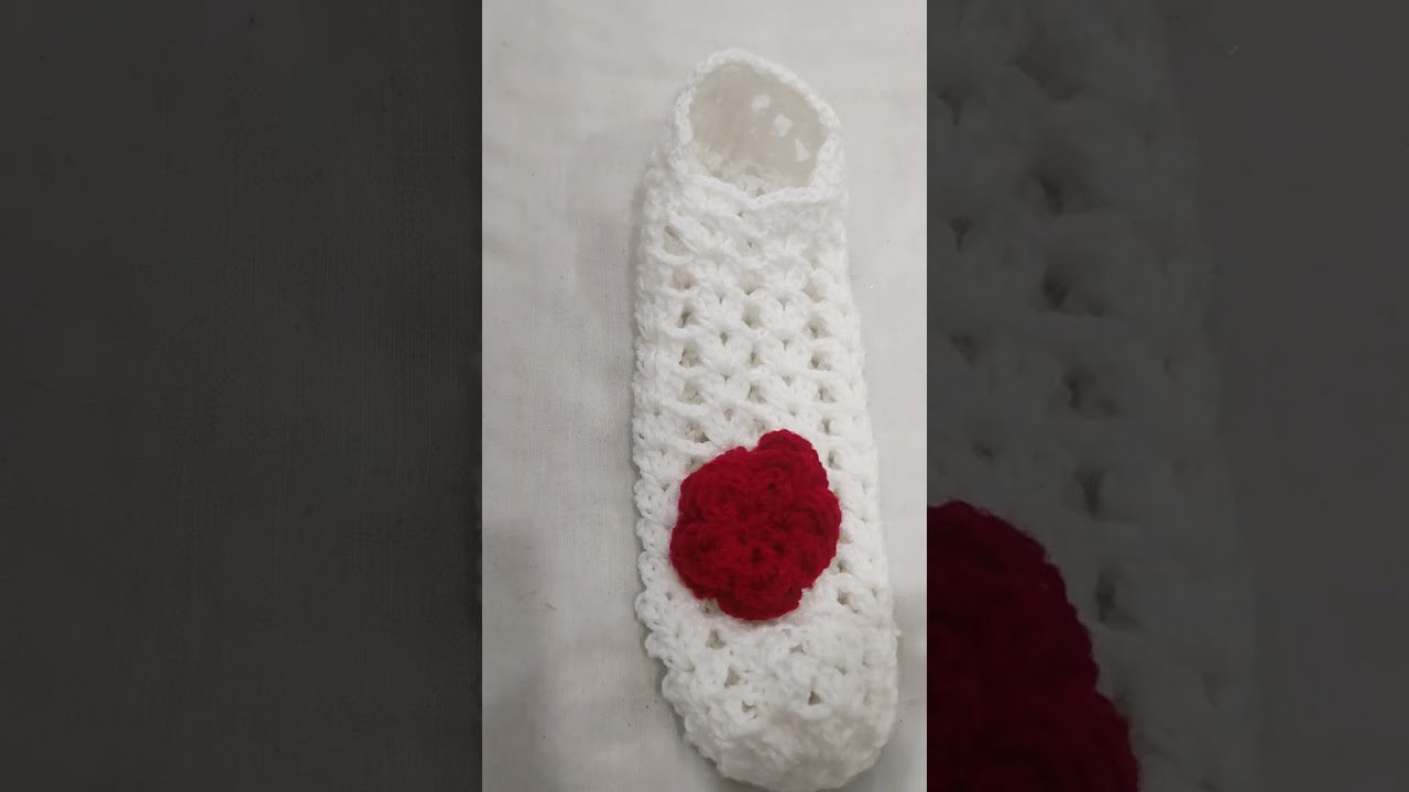 Woolen socks 🧦 with Red 🌹 Flower Easy Tutorial step by step in Hindi 