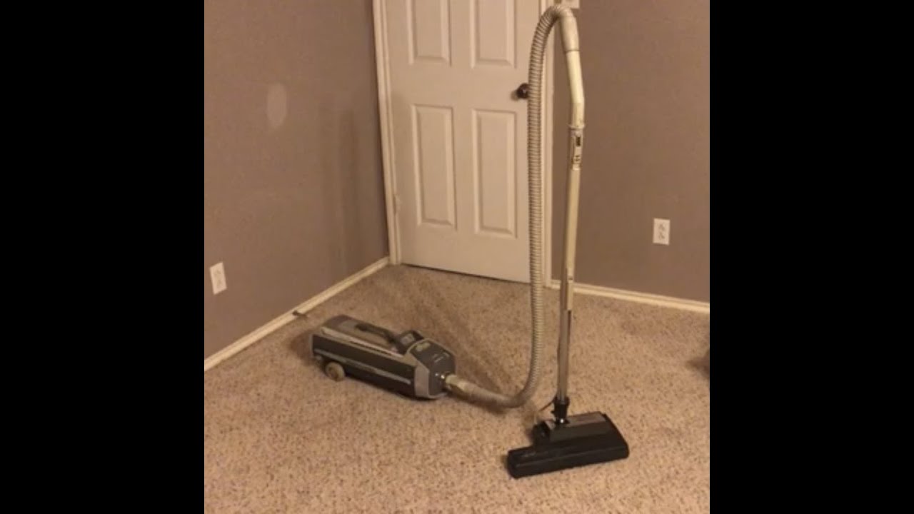 Electrolux Silverado Deluxe 1505 Canister Vacuum