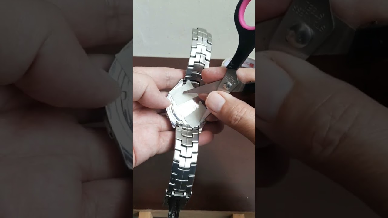 Cara Buka Jam Tangan dgn Gunting !