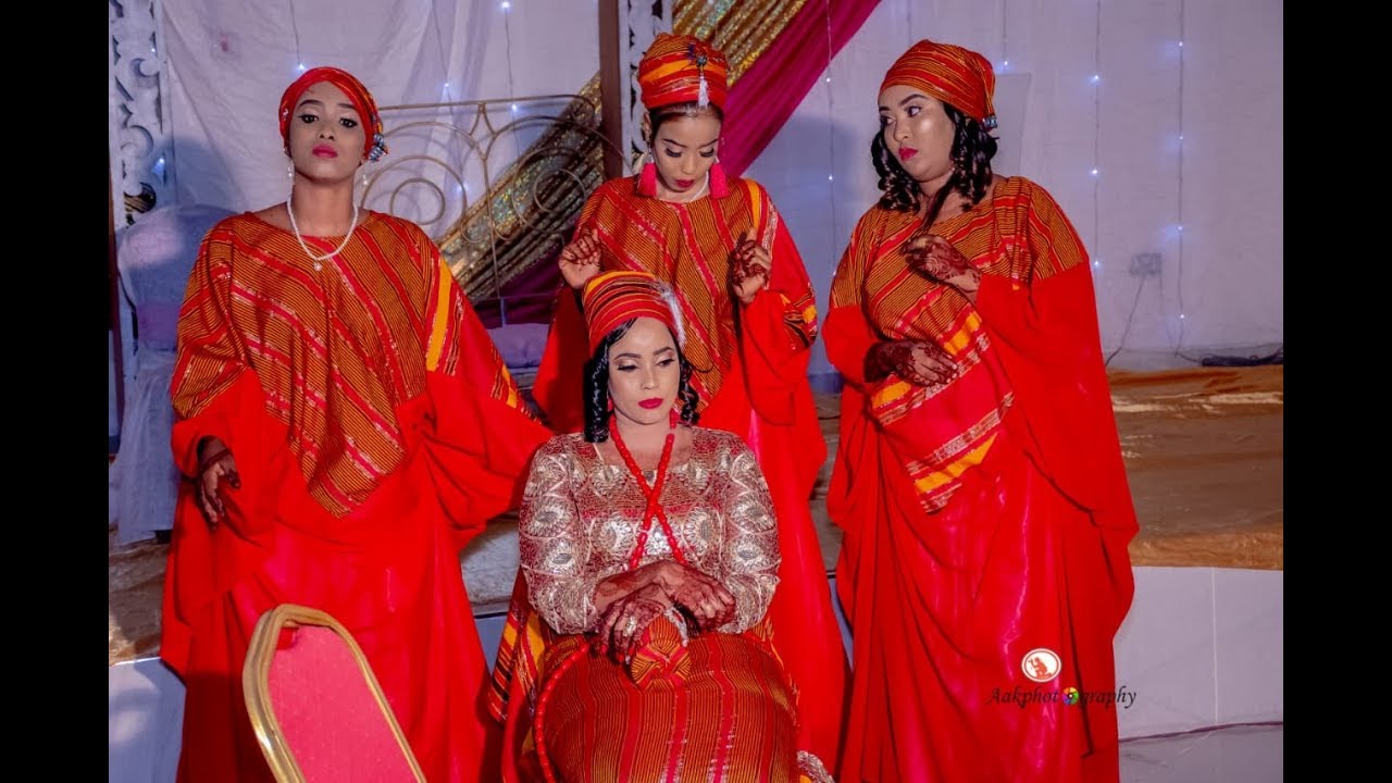 shaash Saarkii Ugu Shidnaa Ee Awiid Kadhaca Magalada  Garissa Sahara & Mohamed  Wedding