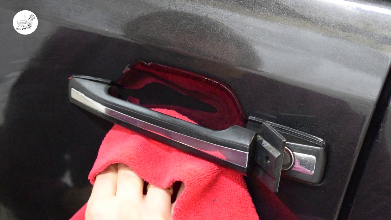 Zabezpieczenie wnęki klamki i krawędzi drzwi folią PPF