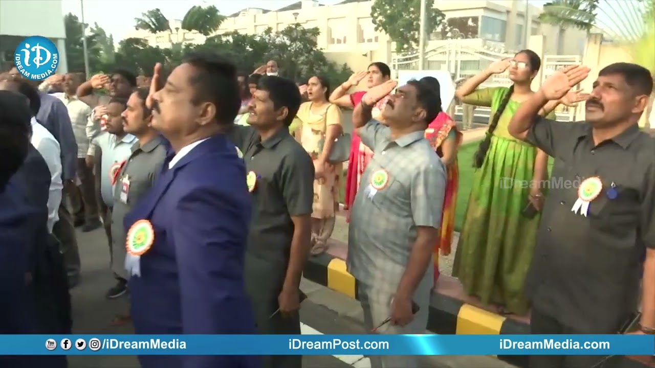 APLC Chairman Sri Koyye Moshenu Raju unfurl National Flag | Tadepalli | Republic Day 2023 | iDream