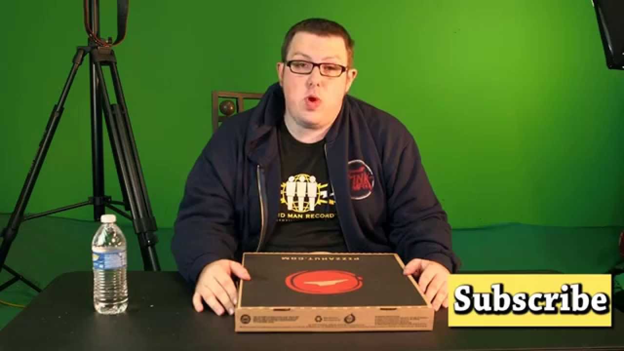 iJUSTINE PIZZA HUT REVIEW - Rocco The Food Man