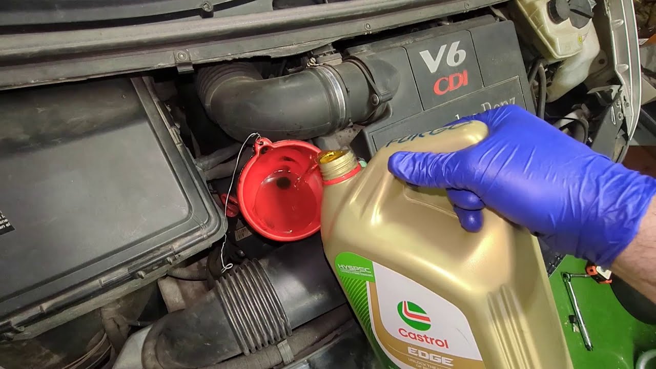 🔧 Cómo Cambiar el Aceite del Motor en una Mercedes Viano V6 (W639) | Guía Paso a Paso 🚐