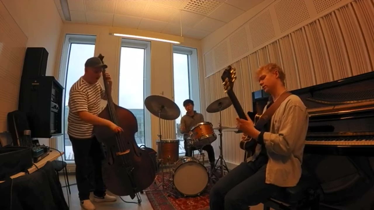 Blues on the corner (Albin Ormegard Trio)
