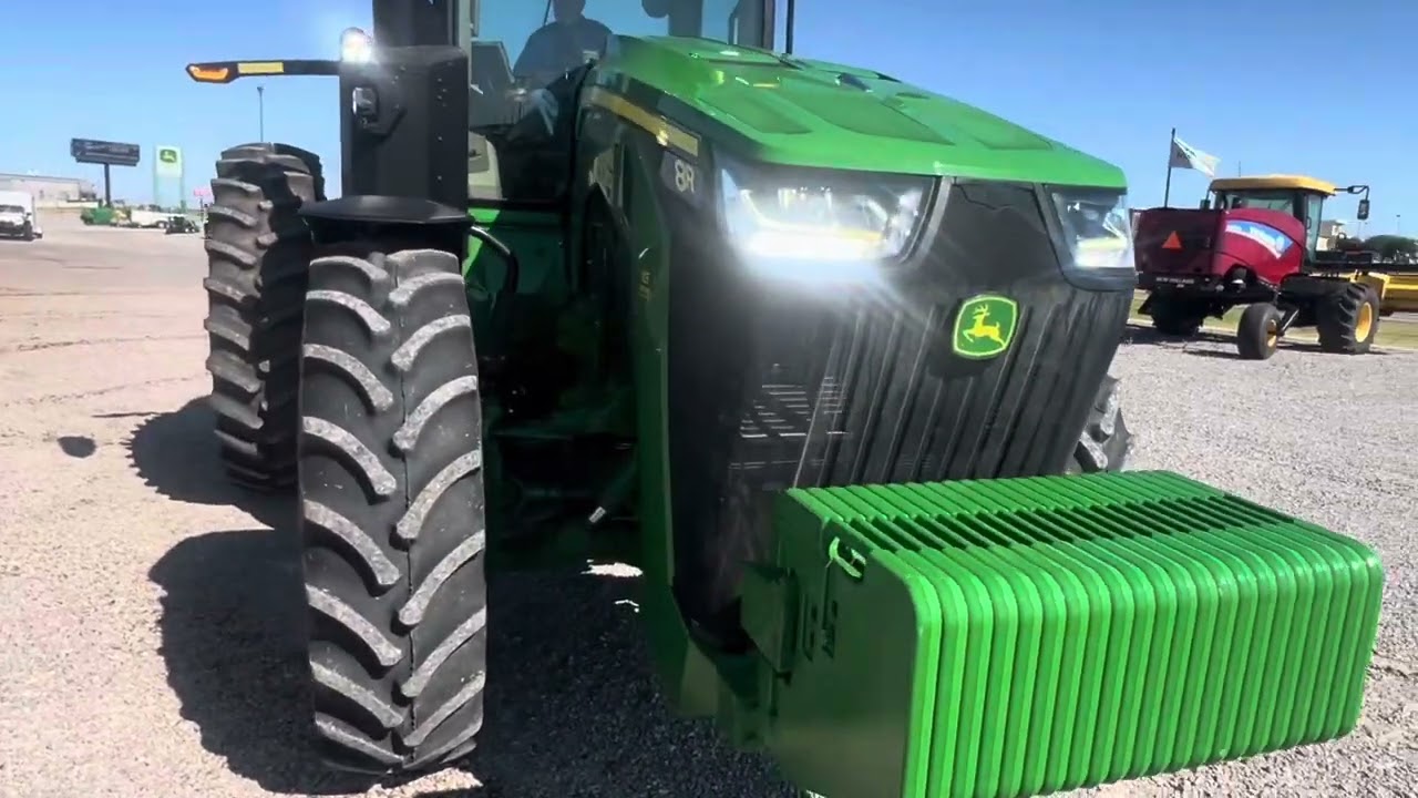 ‘23 John Deere 8R 250