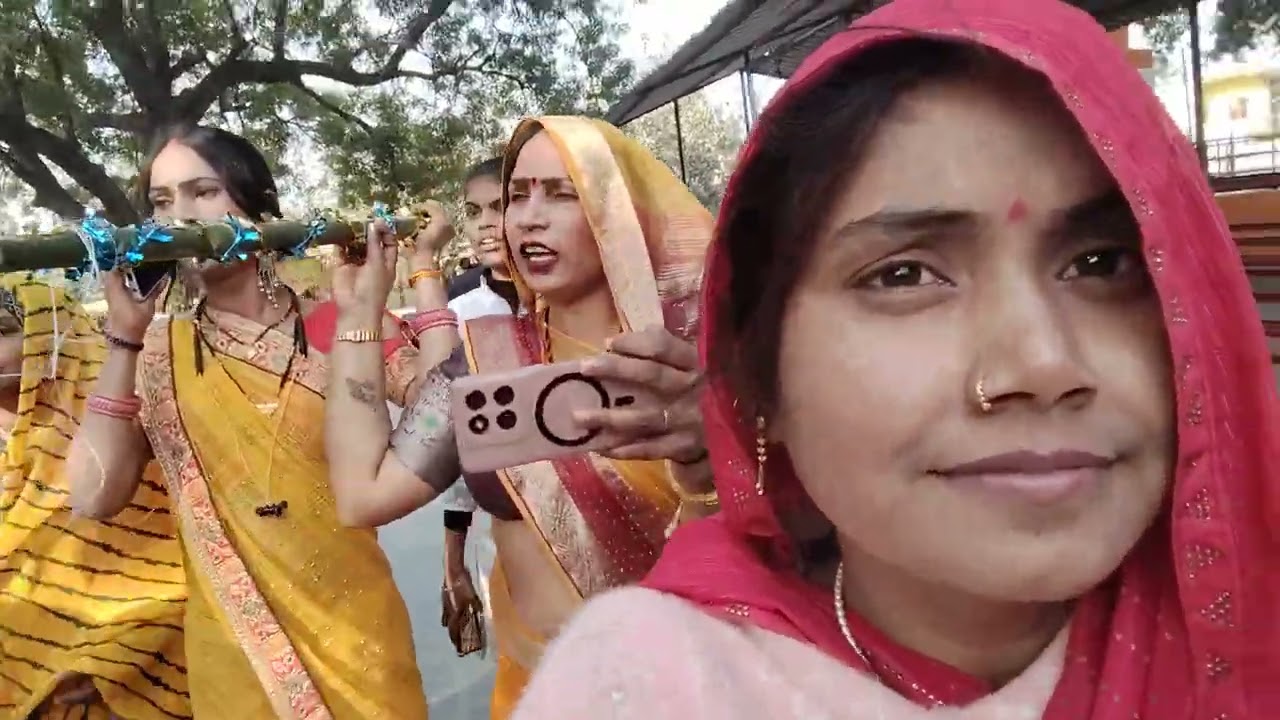 Khushbu Rani#Sujanganj Gauri Shankar Mandir per patakha chadhane Aaye#dhamakedar block video#