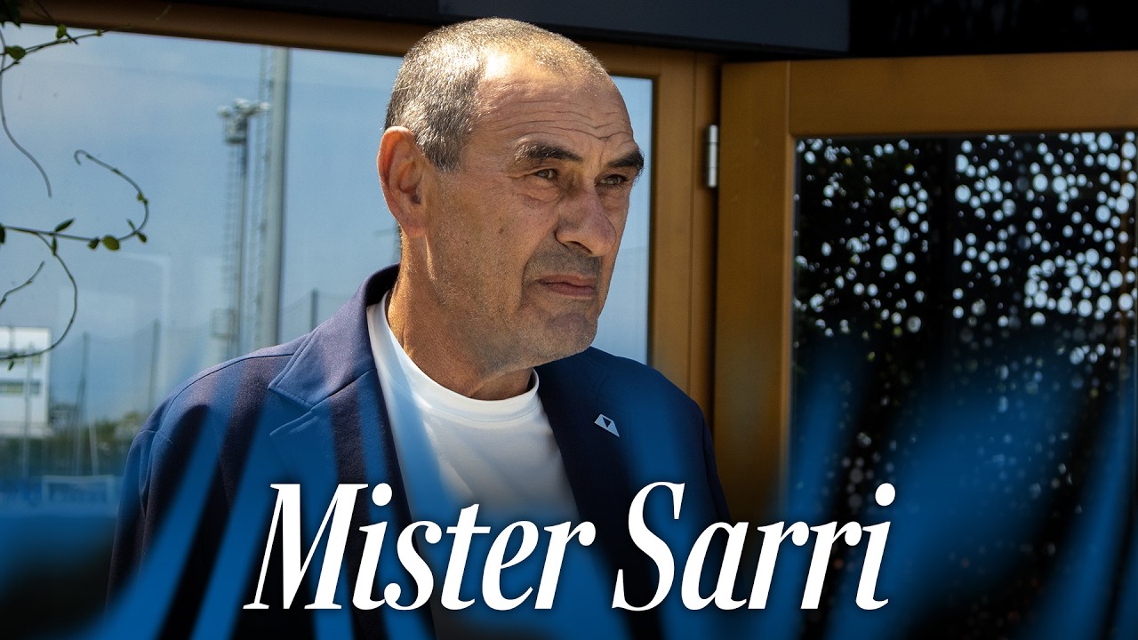 Maurizio Sarri dopo la presentazione ufficiale da tecnico dell'Atalanta