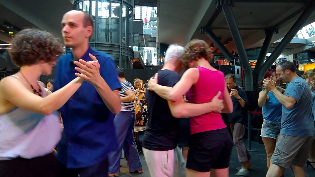 Kontrabass Trio live im Berliner Hautbahnhof (2016-08-28th)