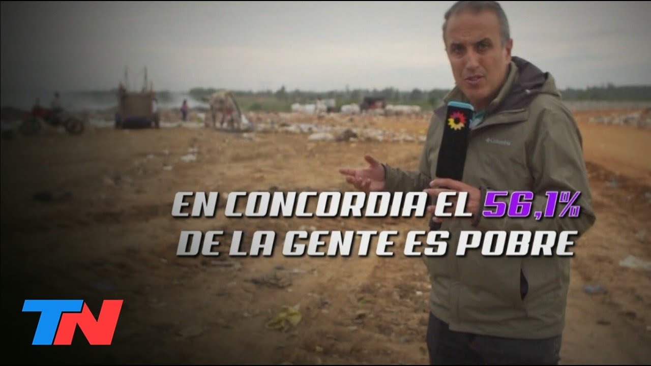 EL HAMBRE INVISIBLE | En Concordia, vecinos se instalan en el basural para buscar comida