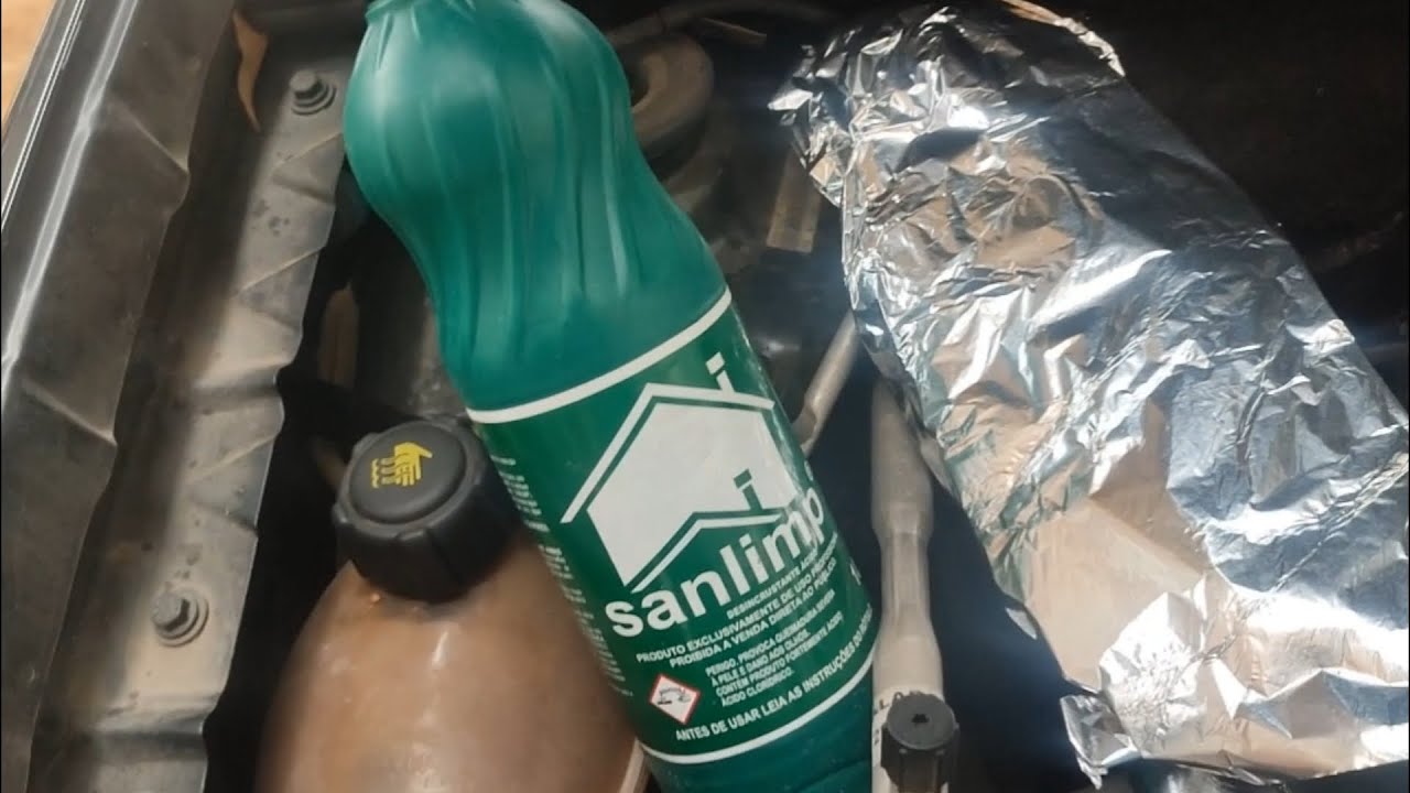 limpar reservatório radiador de água do carro com ácido Sanlimp e papel alumínio