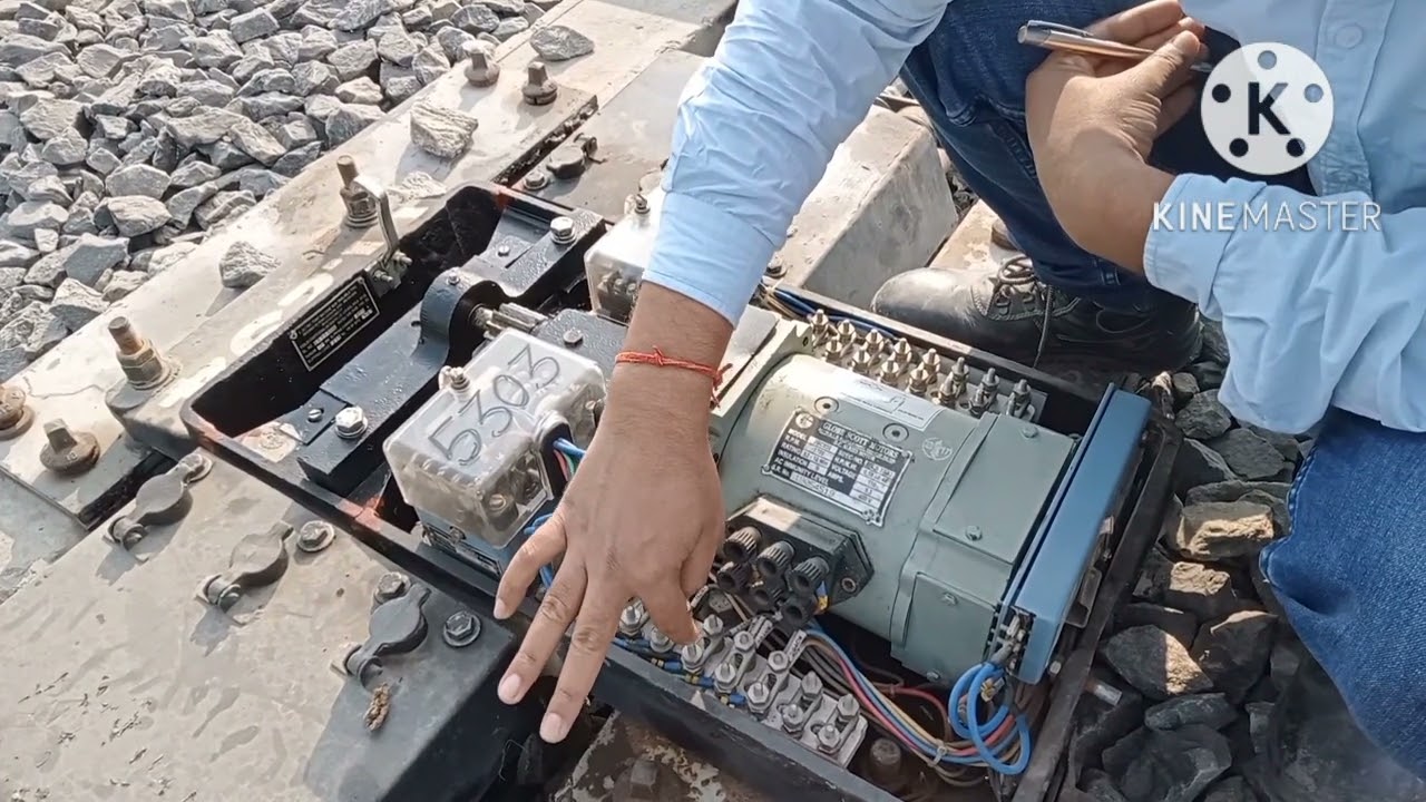 Brief Wiring information of Thick Web Points Machine @DFCCIL@Ministry of Railways