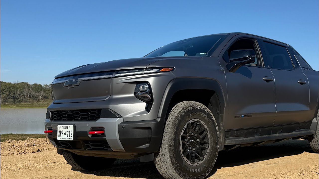 Немного бездорожья на моем электромобиле Silverado Trail Boss 2026 года выпуска.