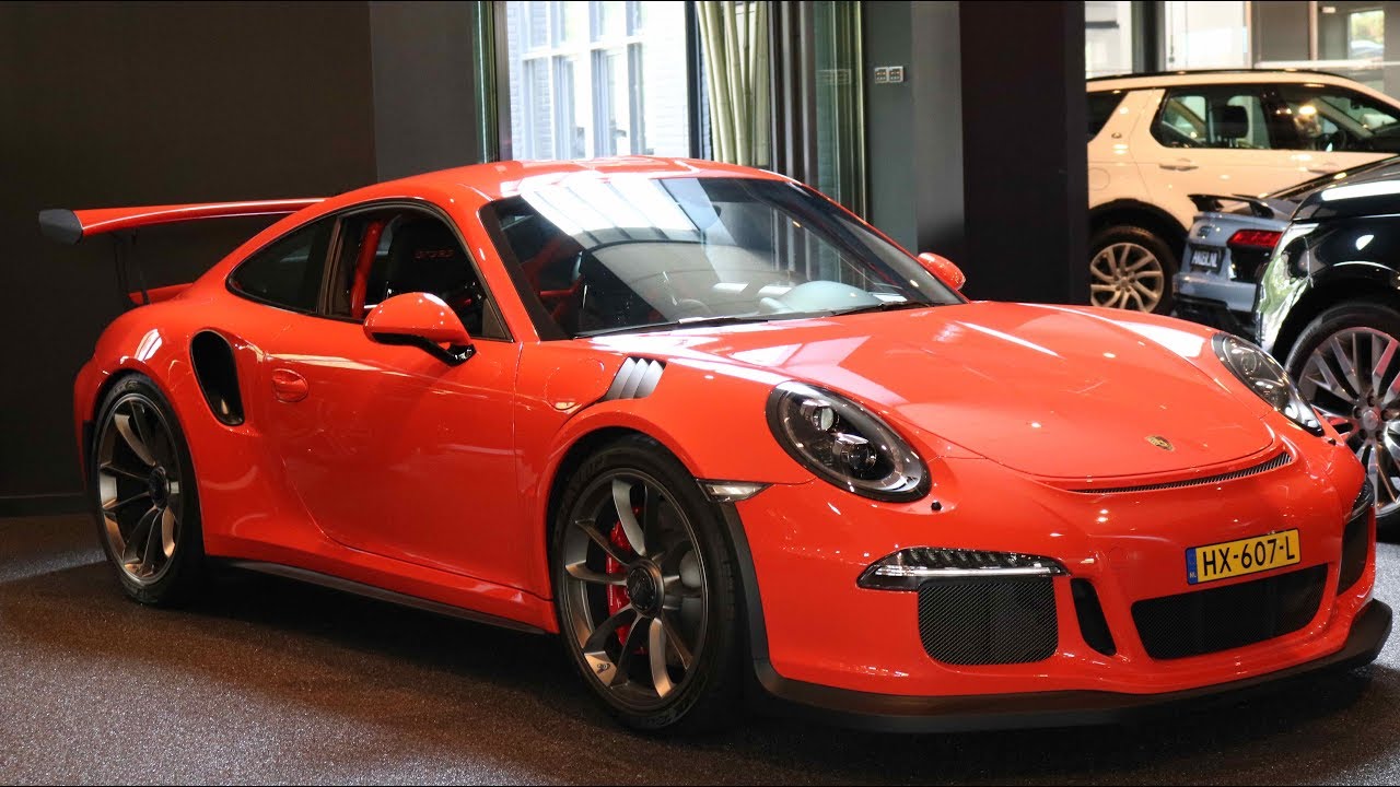 R8 V10 plus and a porsche GT3 RS From Van de Akker