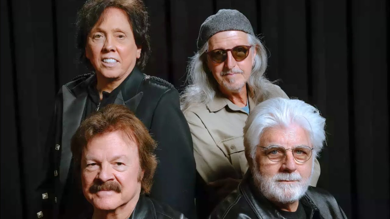 The Doobie Brothers - It Keeps You Runnin' (alternative version)