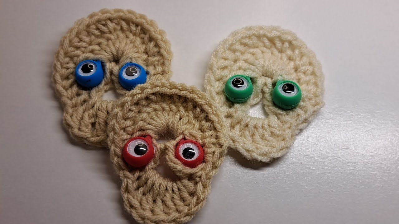 How to Crochet a Googly Eye Skull or  Mummy #crochet #crocheting