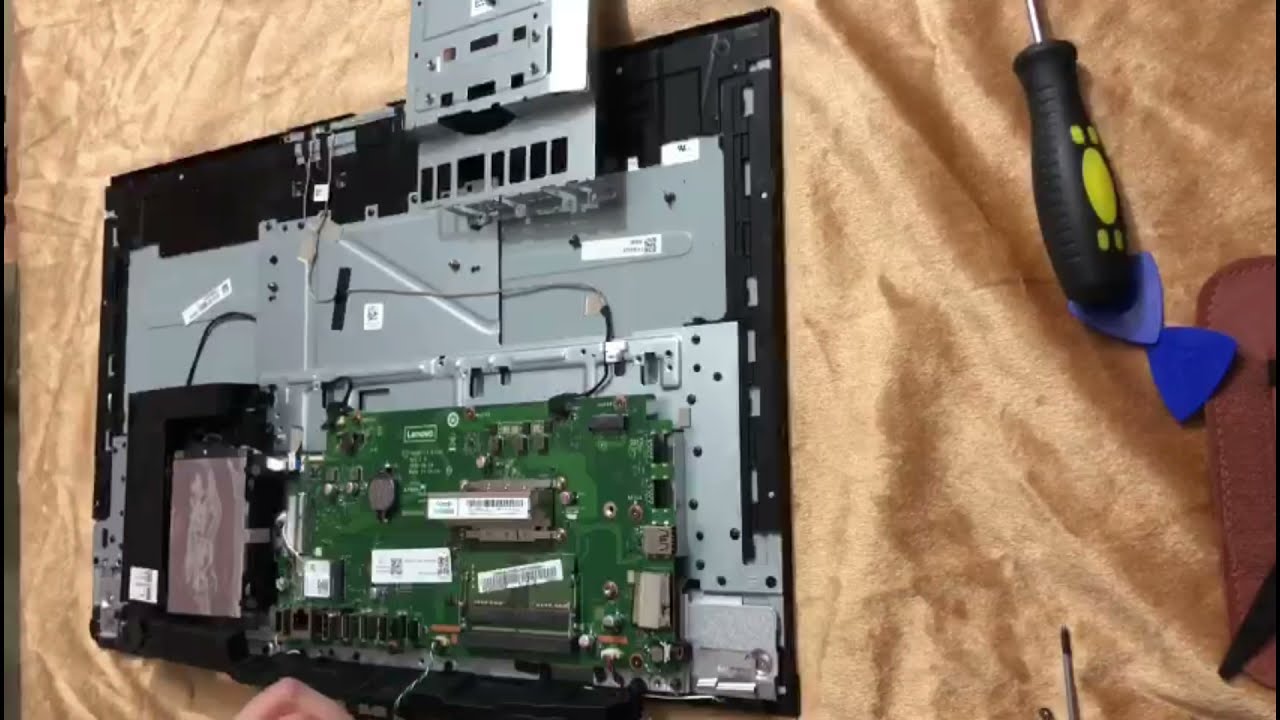 ✔️ Cómo desmontar Lenovo IdeaCentre AIO 3 24IIL5 paso a paso
