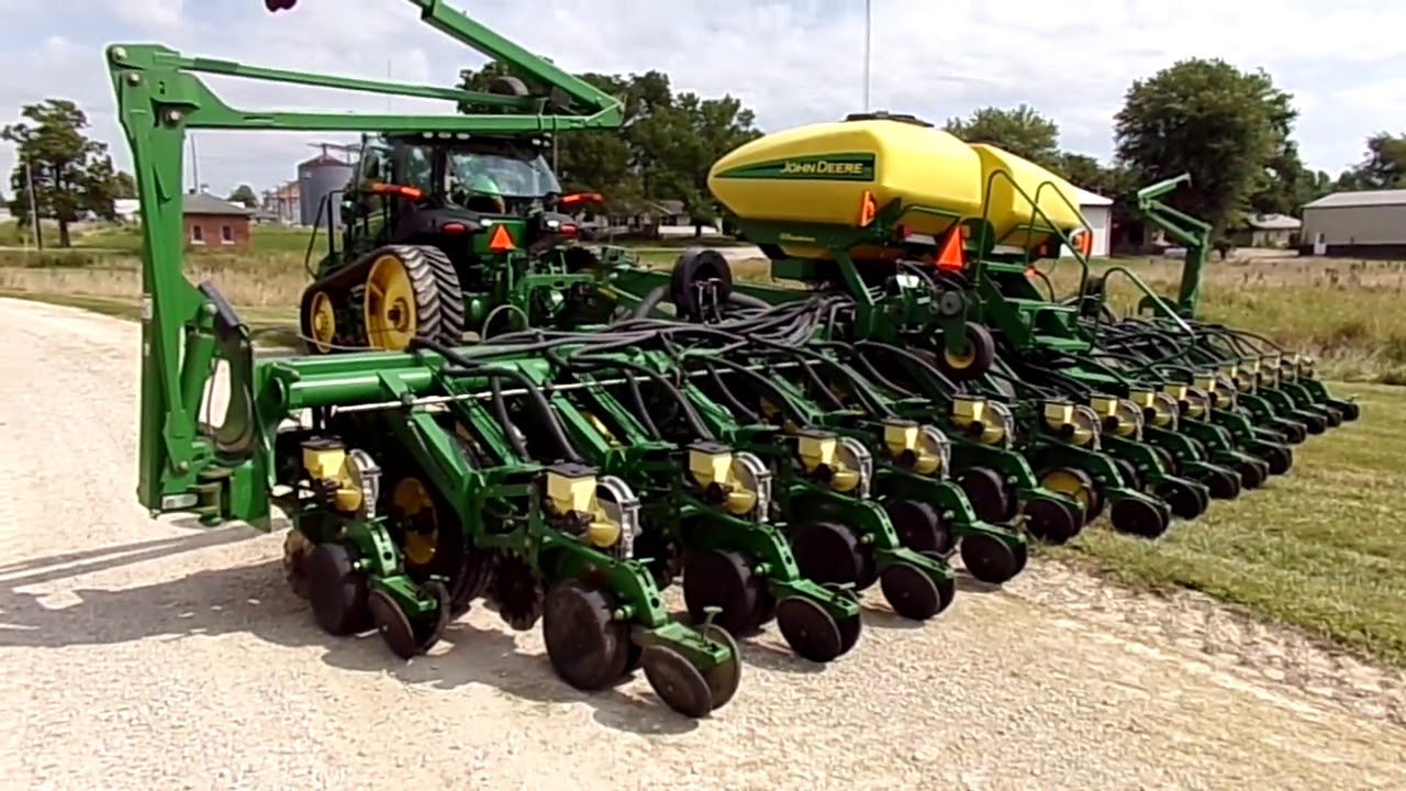 1790 John Deere 16-31 row planter sells on BigIron online auction Sept 16th