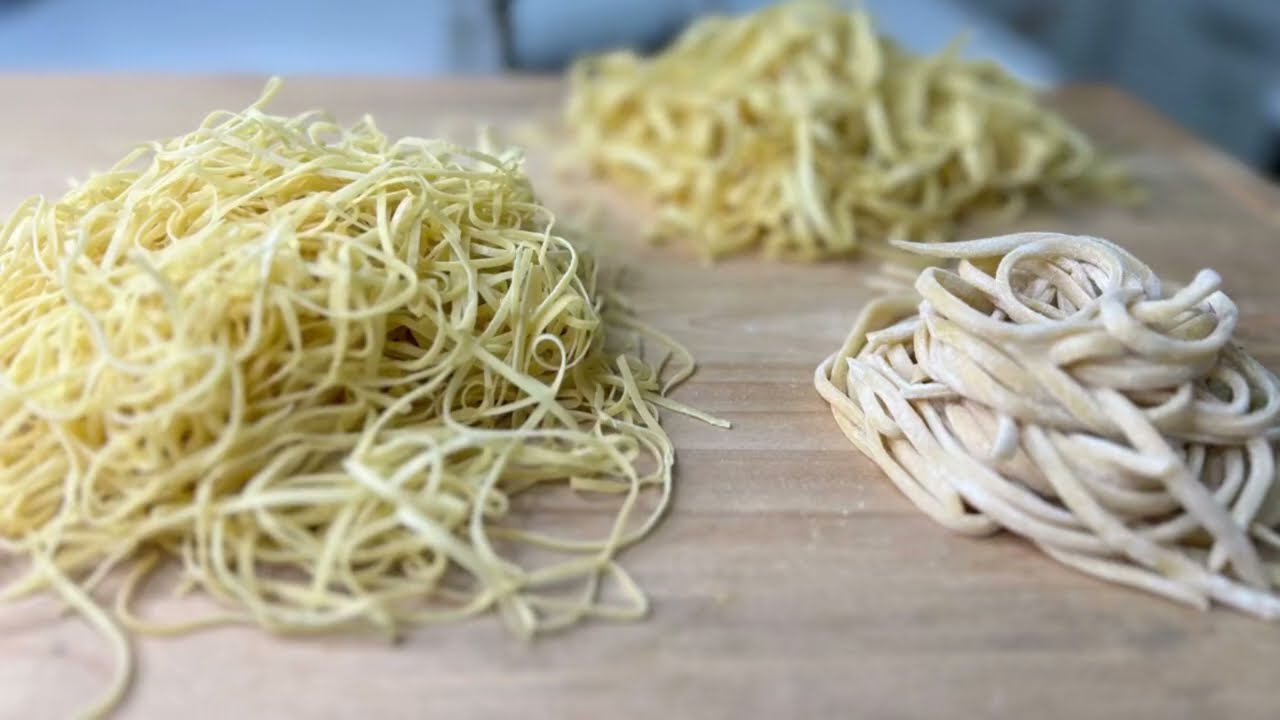 Домашняя Лапша и Лапшерезка! Əriştə və Əriştəkəsən! Hamur açma makinası! Pasta Maker!