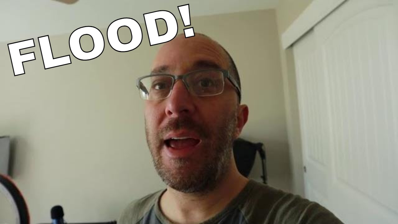 FLOOD IN HOUSE VLOG - HOUSE FLOODING INSIDE - Our House Flooded Water Everywhere