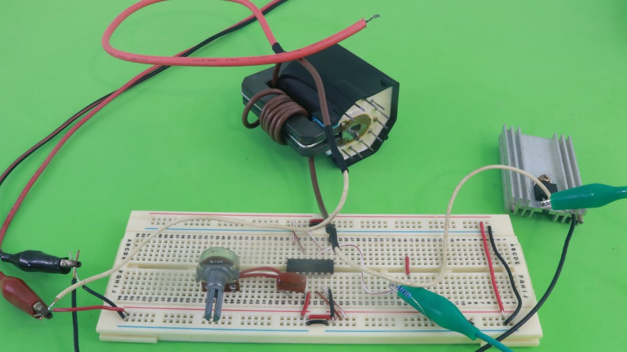 Flyback Driver with CD4047