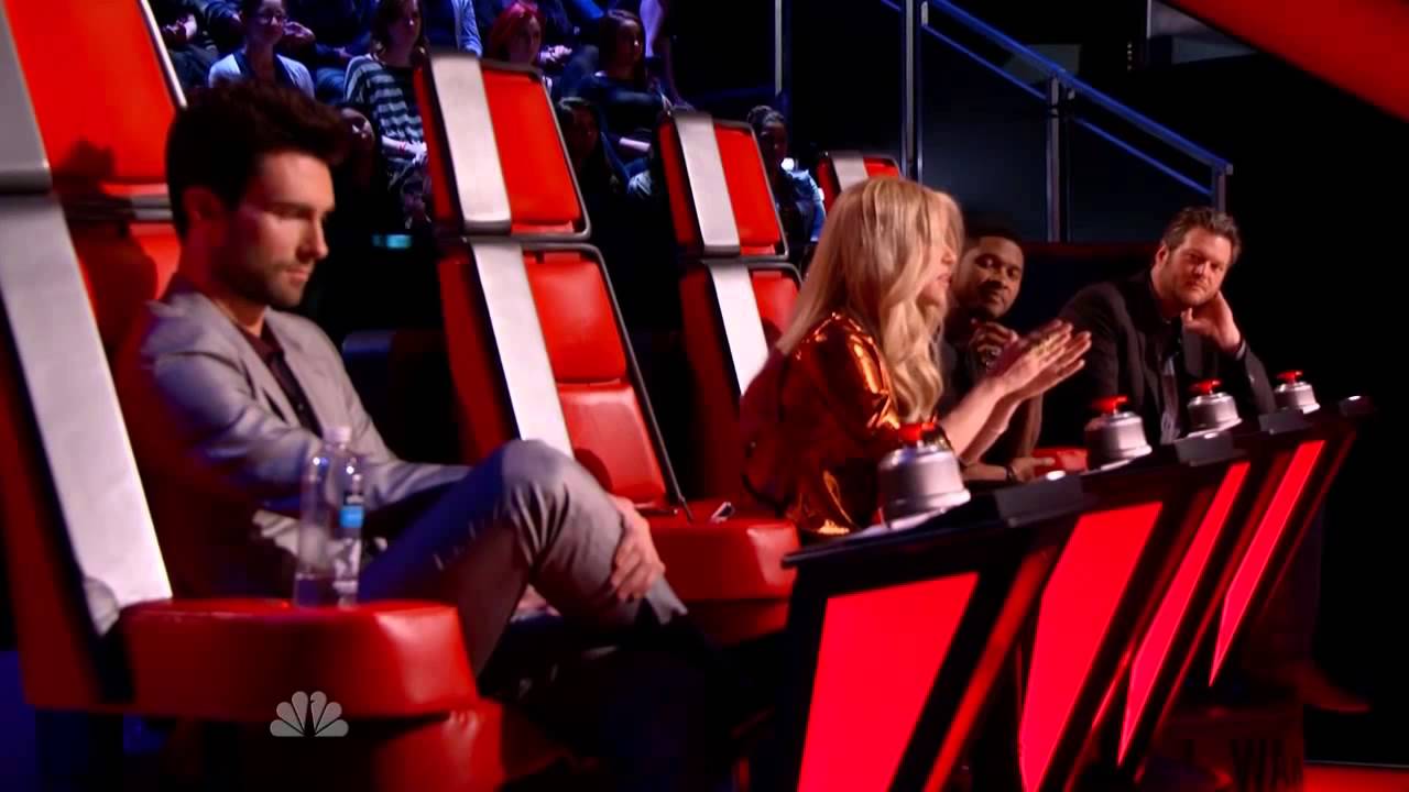 Danielle Bradbery vs. Caroline Glaser - Put Your Records On (Battle Round)