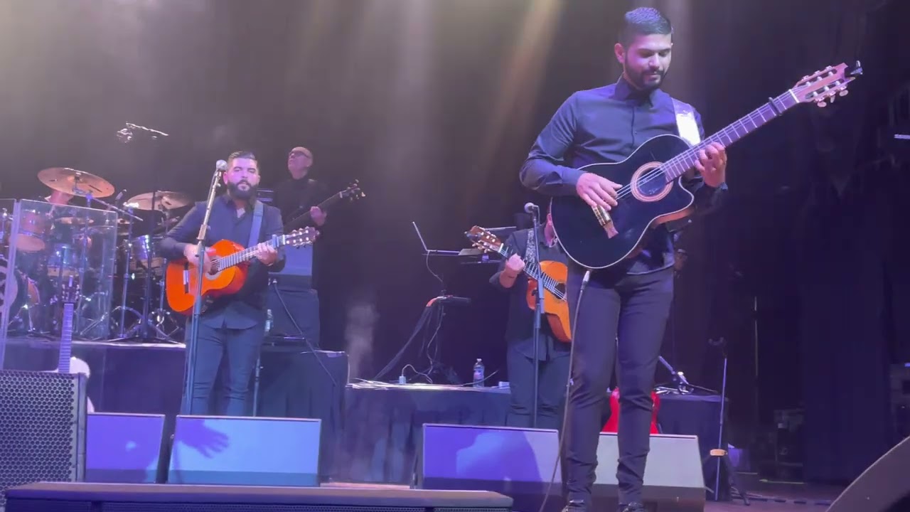 09- Bamboleo - Gipsy Kings - Nicolas Reyes . 2022 House Of Blues , Houston IMG 7845
