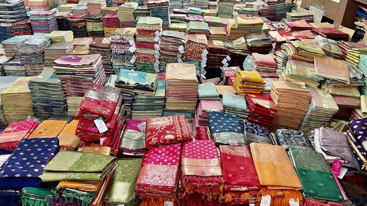 शानदार वर्क के साथ Silk की साड़ियां😍 | Fancy Work Silk Saree Collection | Silk Saree Market | Surat