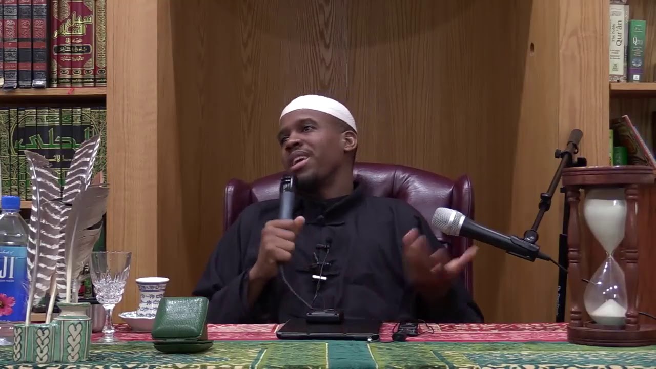 Rolling Up Pants Before Salah?