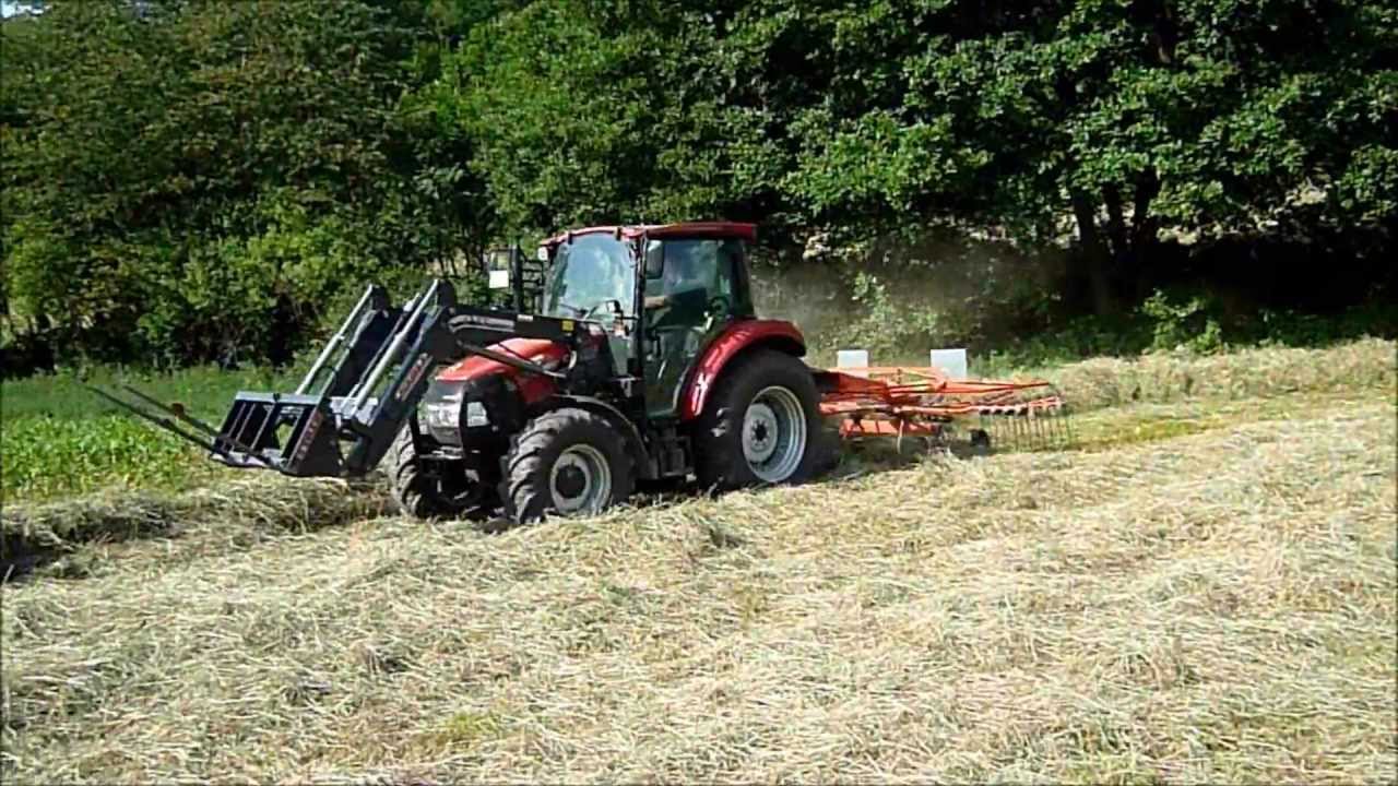 Heuernte 2013 Schwaden mit Case Farmall 75 C und Kuhn Ga 4321 GM