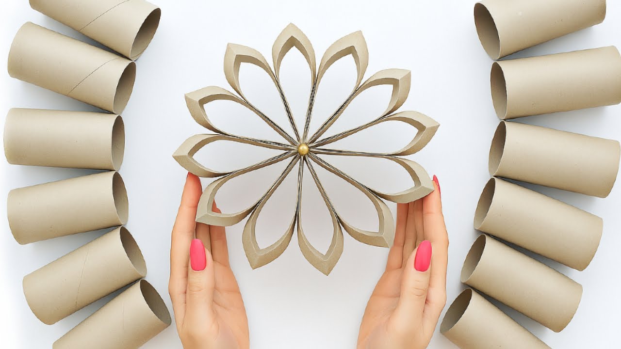 Terrific Toilet Paper Roll Craft Idea! Step by Step Easy DIY Tutorial - Stunning Flower Wall Decor 🌸