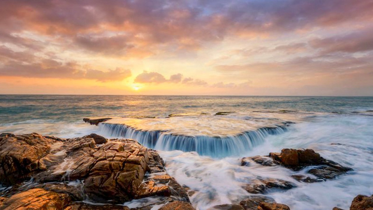 Relaxing Piano Music for Sleeping & Studying 🌊 Ocean Wave Sounds