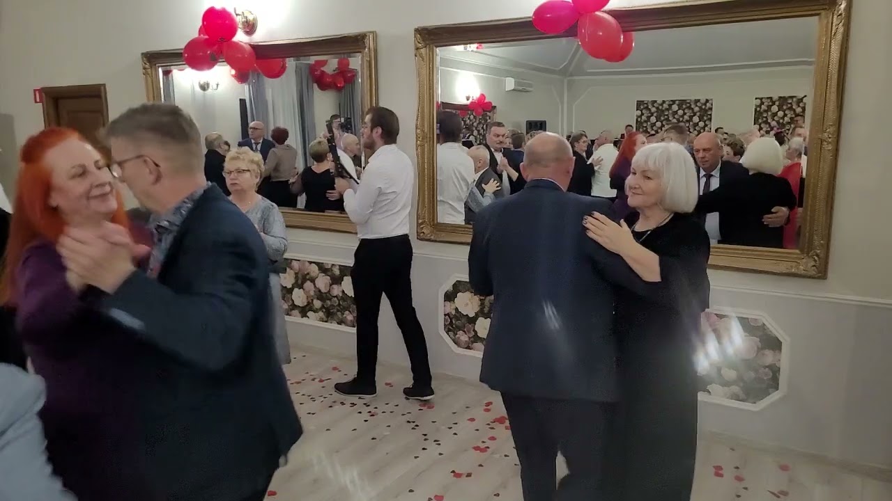14 lutego 2026 Pierwsze PARY już się bawią z Kapelą STĄPORKOWSKĄ w  Złotym DWORZE 