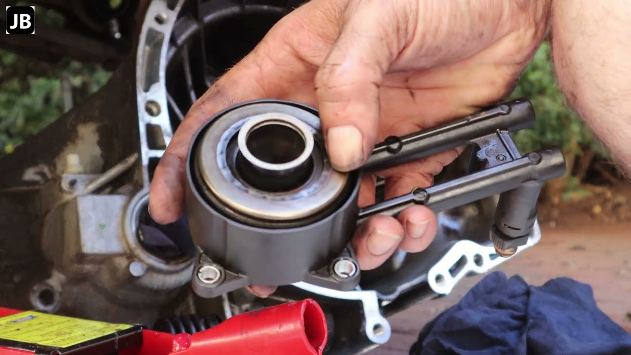 How to replace a clutch plate on a Ford Bantam ROCAM. (Including concentric slave cylinder)