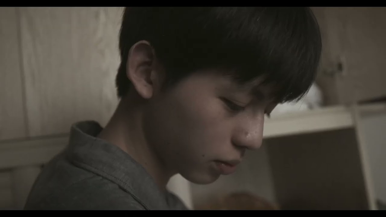 《Winter Murmur》Directed by Zhao Guanhan
