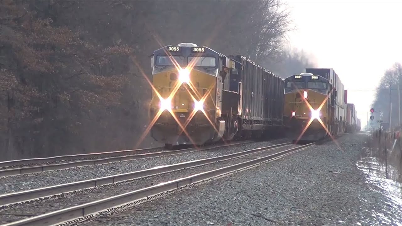 A Short But Busy Evening on CSX with Racing trains and CP