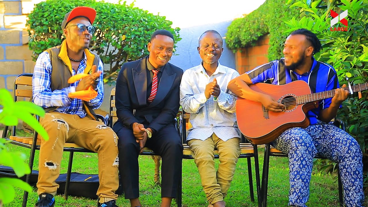 Hano hantu habaye fireeeeee/Enjyoyinga ikiganiro/NZOVU,G TAFF,NOHERI Guitarist