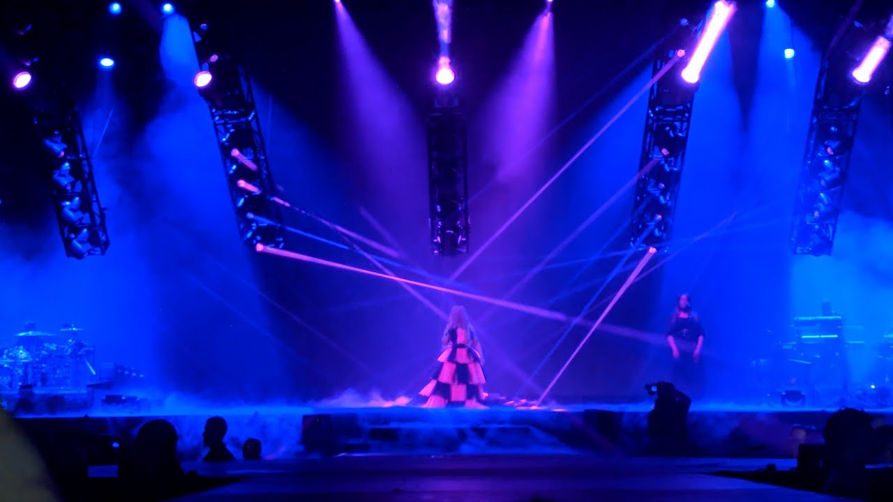Nicki Minaj (feat. Keisha Renee) - Grand Piano (Live at the Birmingham Arena) #NickiWRLDTour