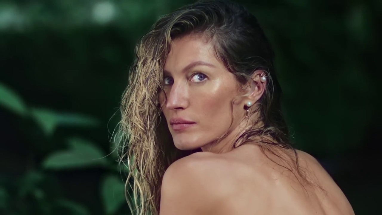 Exclusivo Gisele Bündchen de volta às raízes na Vogue Brasil
