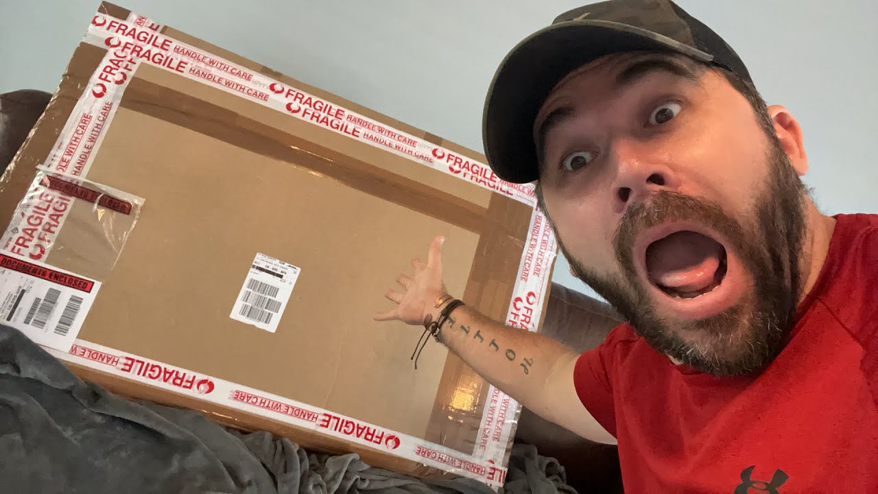 Unboxing new dino replicas